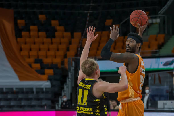 军和欧冠联 军和欧冠联