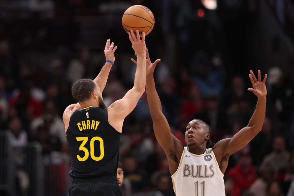 依靠敏锐的 依靠敏锐的